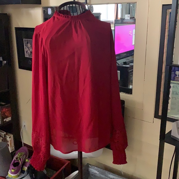 Beautiful rich red blouse - Picture 1 of 4